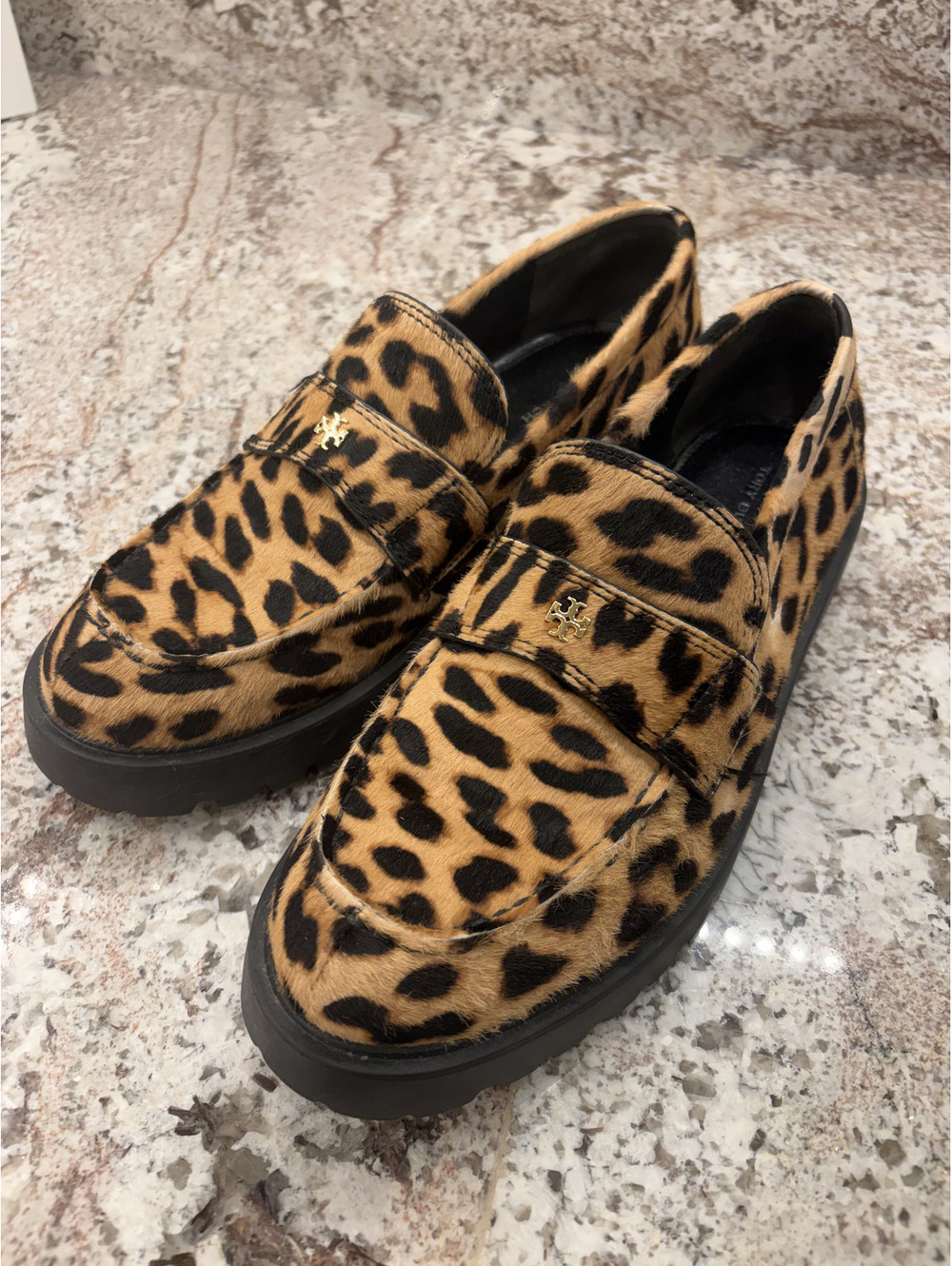 Women's Tory Burch Classic Lug Loafers size US 8M in Leopard